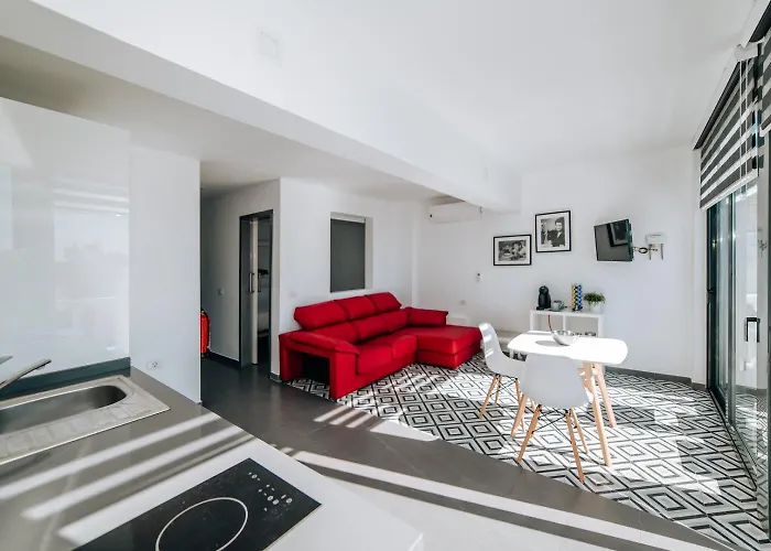 Eterna Primavera Адехе